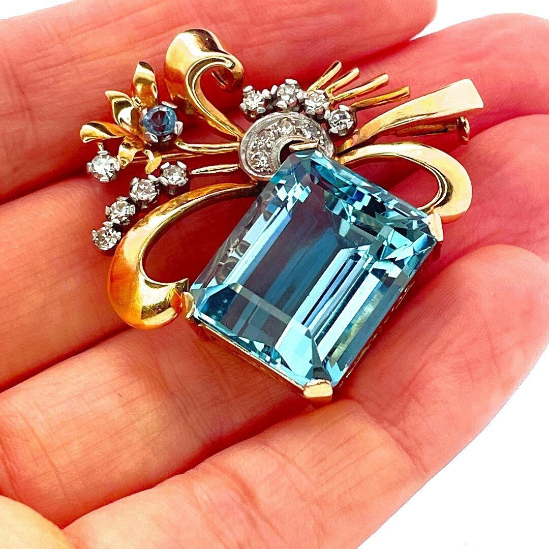 本　Jewelry from Renaissance to Art Deco Art Deco Aquamarine Brooch Santa Maria Aquamarine Jewelry