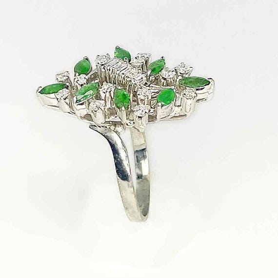 Unique 1950s Emerald Diamond Cluster Ring One of … - image 6