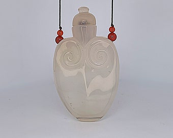 18世紀の瑪瑙の嗅ぎタバコ瓶ペンダントネックレス、カルセドニーの嗅ぎ