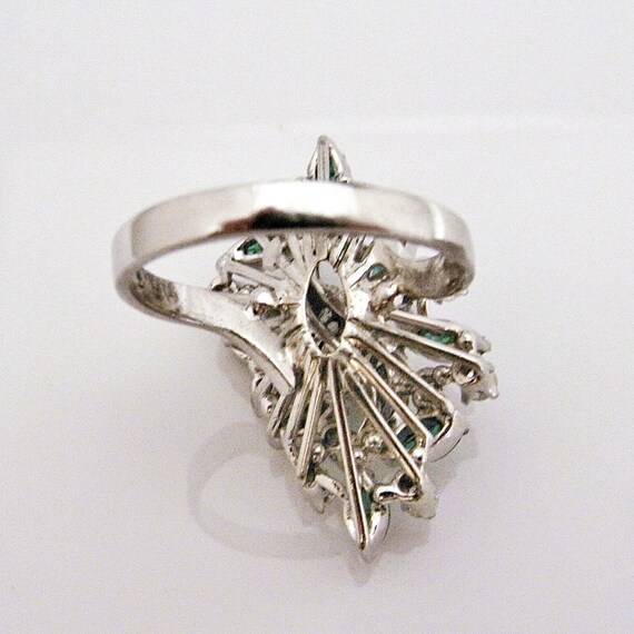 Unique 1950s Emerald Diamond Cluster Ring One of … - image 7