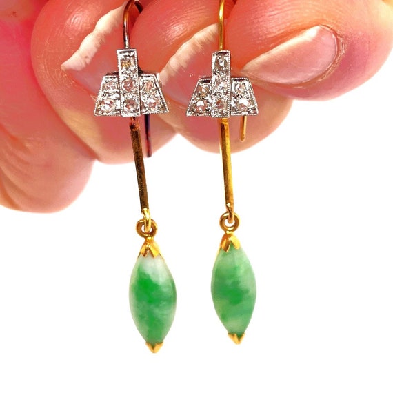 Vintage Jadeite Jade Carved Leaf Earrings 14K Yellow Gold