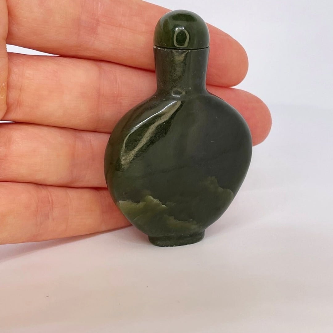 Chinese Antique Jade Snuff Bottle W. Authenticity Report Green