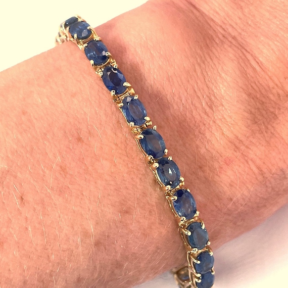 925 Silver Blue Sapphire Gemstone Bangle Bracelet at Rs 29500 | जेमस्टोन का  कंगन in Jaipur | ID: 22244571173