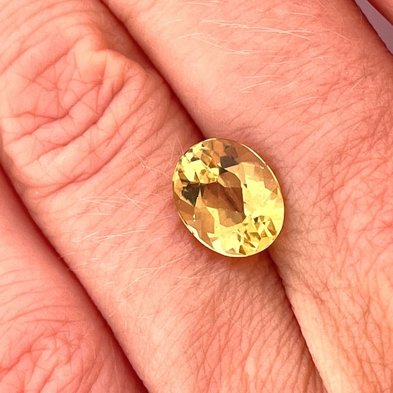 Yellow 2024 beryl gemstone