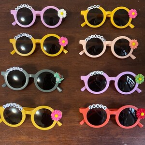 UV400 Personalized flower sunglasses | toddler flower sunglasses| baby toddler sunglasses| kids sunglasses| girls boys sunglasses| Dinosaur