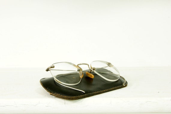 Eye Glasses with Button Snap Case - Material Cult… - image 6