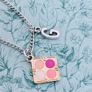 Makeup artist necklace, makeup inspired gifts, beautician gifts, gifts for a makeup artist, makeup lover gifts, girlfriend gifts,