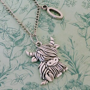 Collana con ciondolo a forma di mucca delle Highlands in argento