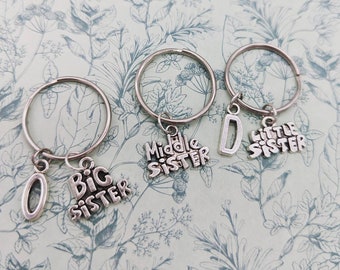 Llavero de hermana mayor y hermana pequeña, regalos para hermanas, regalos para hermanas, temática de hermanas, regalos inspirados en hermanas, regalos para hermanas del medio, hermana mayor