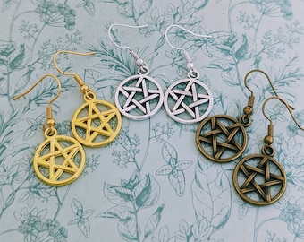 Pendientes de pentagrama de plata, pendientes de wicca, wicca, pendientes góticos, pendientes de bruja, joyas de bruja, pendientes de pentáculo, pendientes paganos