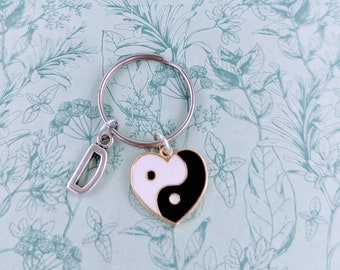 Yin Yang sleutelhanger, yin Yang geschenken, yin Yang geïnspireerd, yin Yang thema, hippie geïnspireerd, hart tas charme, vriend geschenken, vrienden geïnspireerd,