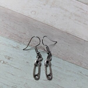 Safety pin earrings, emo earrings, alternative gifts, punk earrings, sister gifts, novelty jewelry, kitsch earrings, gothic earrings, image 3