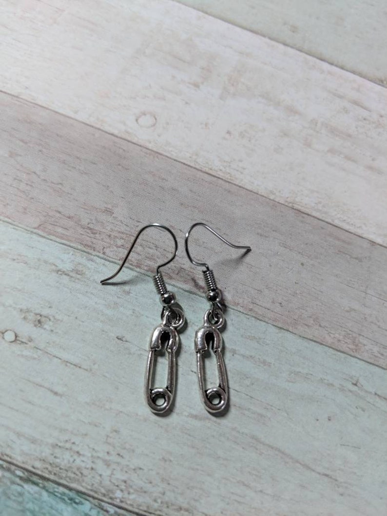 Safety pin earrings, emo earrings, alternative gifts, punk earrings, sister gifts, novelty jewelry, kitsch earrings, gothic earrings, image 3