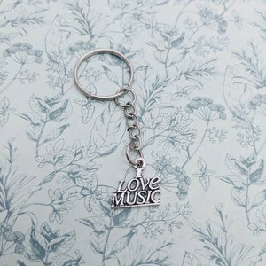 Music keyring, music lover gifts, musician gifts, bag accessories, bff gifts, music keychain, musician keyring, gifts for her, gift ideas,