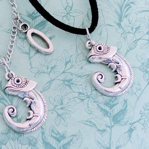 Silver chameleon necklace, chameleon style jewellery, chameleon lover gifts, chameleon themed gifts, chameleon accessories, chameleon charm