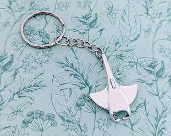 Stingray Keychain, stingray lover gifts, manta ray Keychain, manta ray themed gifts, sea animal lovers, marine biologist gifts, fish lovers