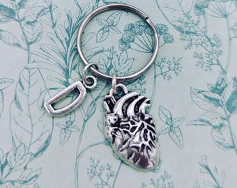 Anatomischer Herz Schlüsselanhänger, Gothic Schlüsselanhänger, Geschenke für einen Goth, Abschlussgeschenke, Geschenke für einen Arzt, Geschenke für Medizinstudierenden, Herzchirurg