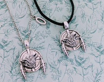 Collier de loup, bijoux de loup, cadeaux d’amoureux du loup, thème du loup, animal spirituel, loup hurlant, pendentif de loup, cadeaux de vétérinaire de la faune, thème de zoo,