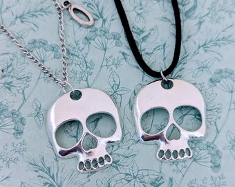 Collar colgante de calavera, joyas de calavera, regalos para amantes de las calaveras, collar gótico, collar pagano, regalos para brujas, collar de brujas,