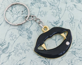Vampier sleutelhanger, vampier sleutelhanger, lippen sleutelhanger, vampier minnaar geschenken, Halloween sleutelhanger, heks geschenken, gotische tas charme, gotische sleutelhanger,