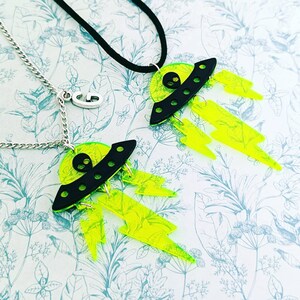 Alien necklace, alien jewellery, UFO necklace, UFO jewelry, space necklace, space jewellery, Halloween inspired, sci Fi lover gifts,