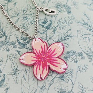 桜の花のネックレス、花のジュエリー、桜のジュエリー、かわいいネックレス、かわいいジュエリー、桜のネックレス、桜のジュエリー