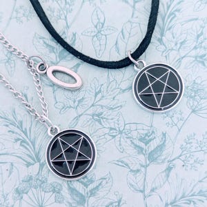 Pentagram gothic necklace, pentagram witch jewellery, witch coven gifts, Halloween party accessories, witchy gifts, gifts for gothics,