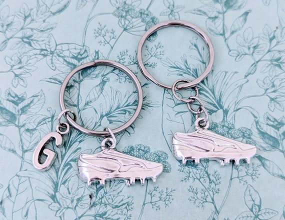 Porte-clés Football Avec Lettre Initiale Et Cristal Bleu - Acier Inoxydable - Design Sportif élégant - Cadeau Pour Amateur De Foot