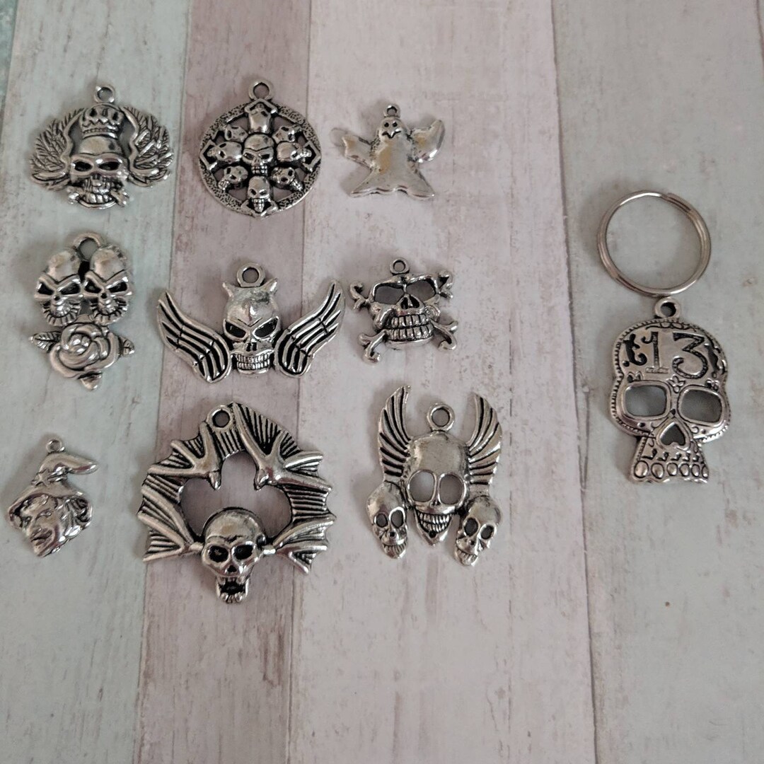 Skull Keyring, Personalised Keyrings, Gothic Keychain, Gothic Gifts ...