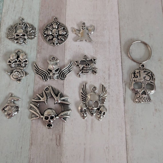 Skull keyring personalised keyrings gothic keychain gothic | Etsy