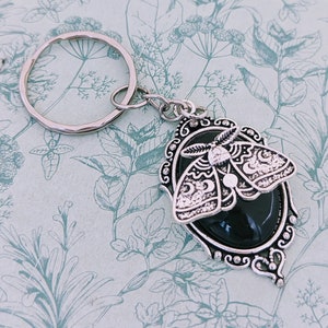 Black moth keyring, gothic moth accessories, gothic keychain, gifts for Halloween, gifts for goths, Halloween bag charm, bug themed gifts