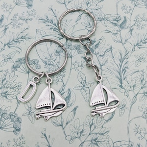 Porte-clés de bateau, porte-clés de bateau, cadeaux pour amoureux des bateaux, cadeaux bateau, cadeaux papa, porte-clés papa, cadeaux marins, porte-clés yacht, voilier, cadeaux d'initiale,
