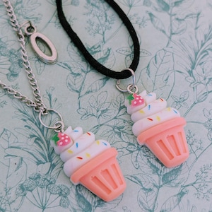 Strawberry ice cream necklace, strawberry ice cream jewellery, ice cream lover gifts, gifts for foodies, ice cream themed, beach necklace