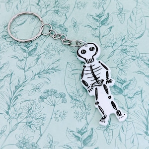 Skeleton Keychain, gothic Keychain, gothic accessories, skeleton accessories, Halloween gifts, Halloween Keychain, illustrator gifts,