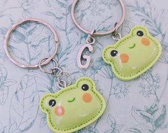 Green frog keychain, frog Keyring gifts, frog lover gifts, gifts for frog moms, animal themed gifts, reptile lover gifts, frog themed,