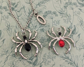 Tarantula necklace, tarantula jewellery, spider pendant, gifts for spider lovers, spider mom gifts, Halloween necklace, Halloween gifts,