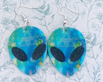 Pendientes alienígenas, pendientes OVNI, pendientes de declaración, joyas de declaración, joyas alienígenas, regalos para creyentes alienígenas, inspirados en extraterrestres, regalos OVNI,