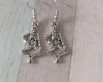Skeleton earrings, skull earrings, skeleton jewelry, Halloween earrings, day of the dead, anatomy earrings, gothic earrings, gothic jewelry