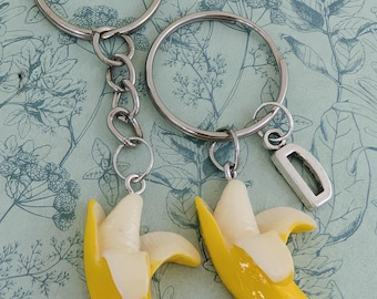 Novelty banana keyring, novelty fun gifts, food keyring, foodie gifts, fruit lovers, fruit themed, banana themed, gifts for chefs,