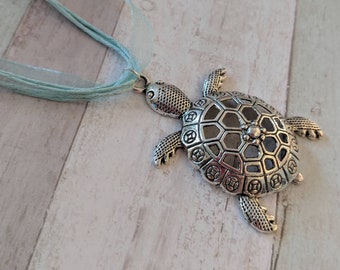 Sköldpaddshänge, sköldpaddstema, iögonfallande halsband, sköldpaddspresenter, sköldpaddsägarepresenter, reptilhalsband, stora smycken, bästa vännen-presenter
