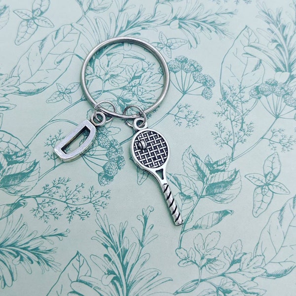 Tennis keyring, tennis lover gifts, sports gifts, bff gifts, sister gifts, tennis keychain, tennis racket, sport keyring, initial gifts