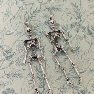 Skelett Ohrringe, Skelett Schmuck, Halloween Ohrringe, Halloween Schmuck, Skelett Zubehör, Halloween Accessoires, Statement Ohrringe
