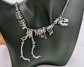 Dinosaurier Anhänger Halskette, T-Rex Halskette, T-Rex Schmuck, Statement Halskette, Gothic Halskette, Gothic Schmuck, Tyrannosaurus Halskette,