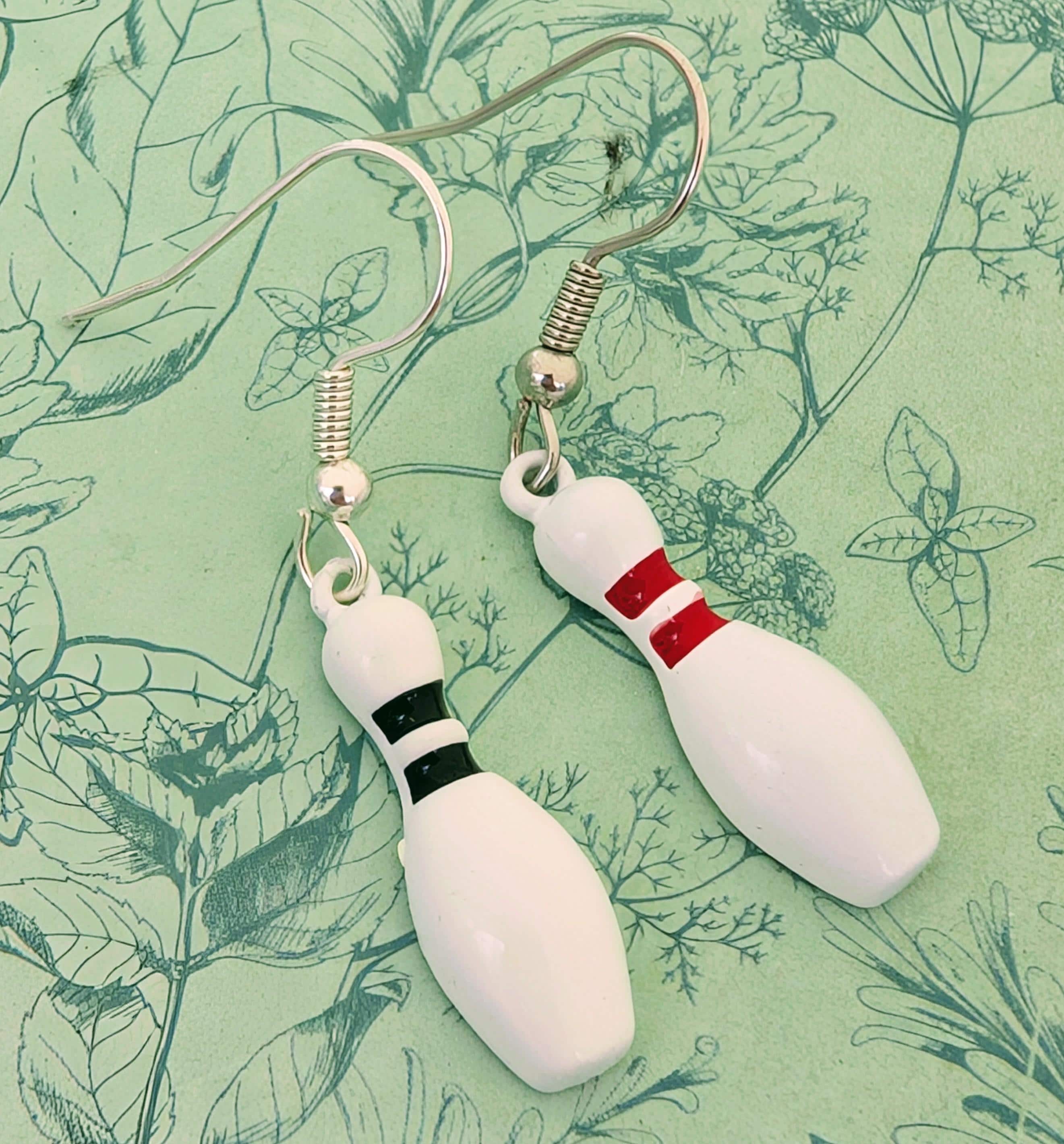 オーダー専用 ボウリングピンキーホルダー／イニシャル Amazon.co.jp