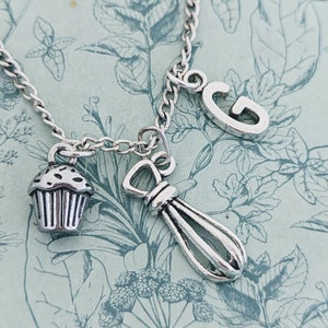 Baking necklace, muffin necklace, muffin jewellery, baking gift, cupcake necklace, cupcake jewelry, pastry chief gifts, cooking gifts,