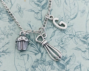 Collana Da Forno Per Donna Con Ciondolo A Forma Di Frusta – Gioiello Divertente Per Chef E Pasticciere, Regalo Ideale Per Appassionate Di Cucina (lunghezza 32,5 Cm, Colore Argento)