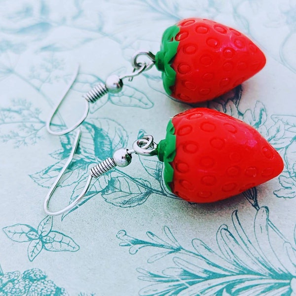 3d strawberry earrings, strawberry jewellery, Strawberry lover gifts, fruit earrings, kawaii jewelry, aesthetic earrings, retro gifts,