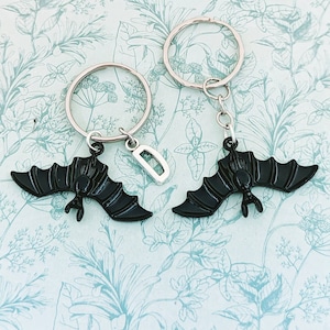 Black bat keychain, gifts for bat lovers, bat watcher gifts, vampire bat keychain, gothic accessories, gothic themed gifts, Halloween gifts