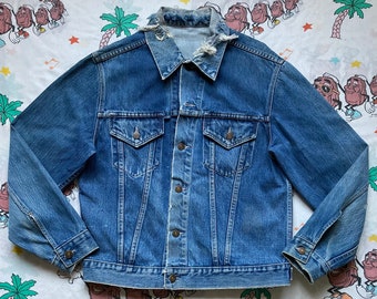 Vintage 70’s Levi’s Type III Denim Jacket, size Medium 350 Button Stamp Macau Big E