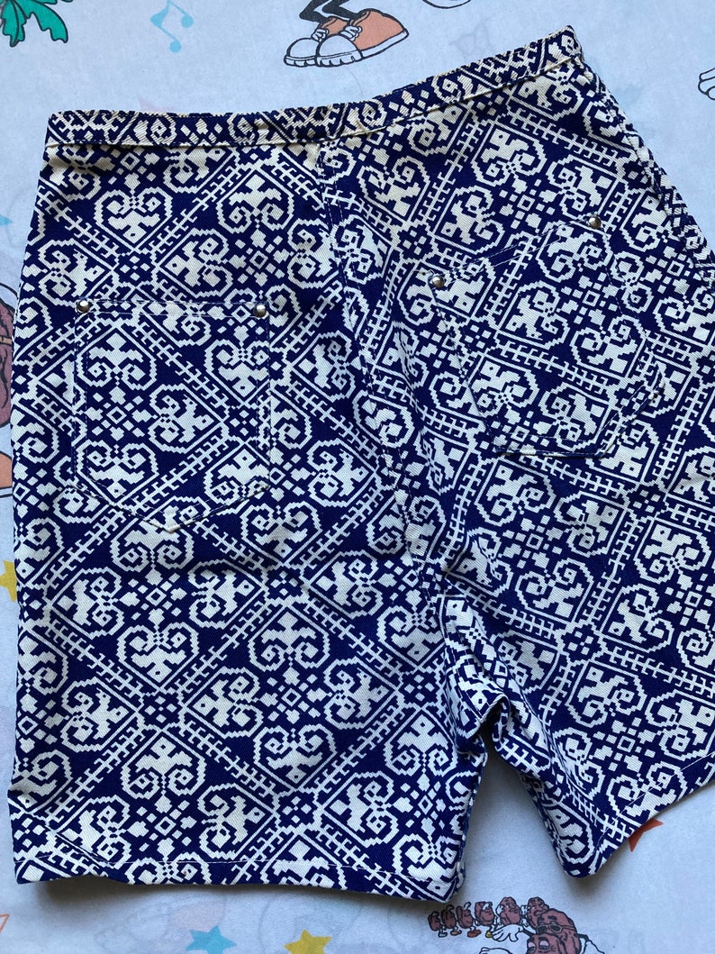 Vintage 60s Geometric Pattern Shorts, 25 Waist High Waist Mod GoGo image 7